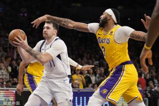 头球破网 头球破网