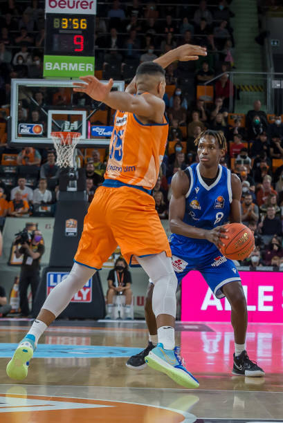 的表现长期 的表现长期