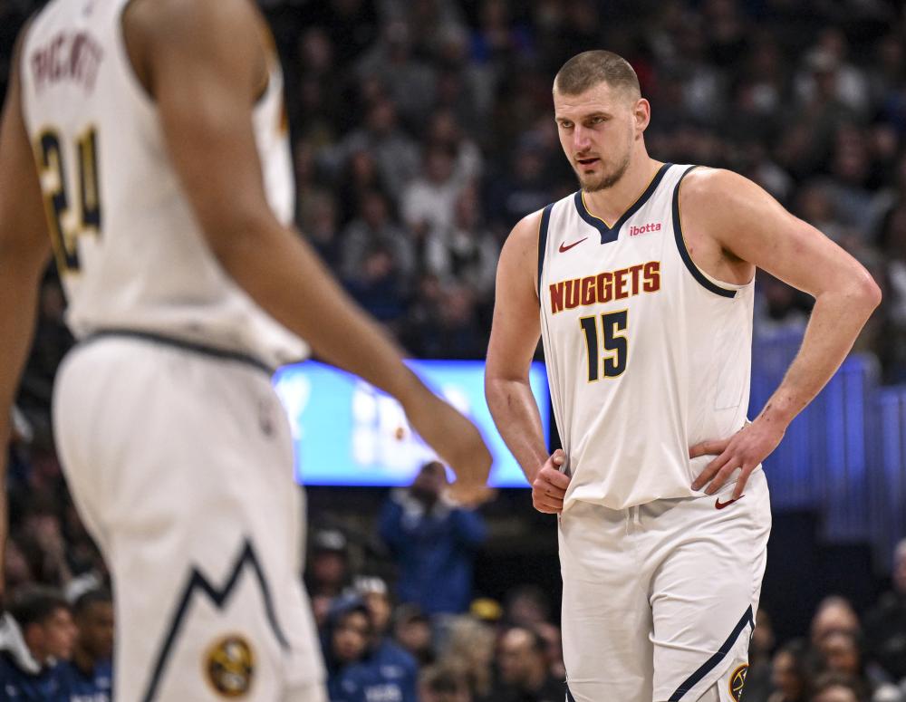 她为何能以 她为何能以